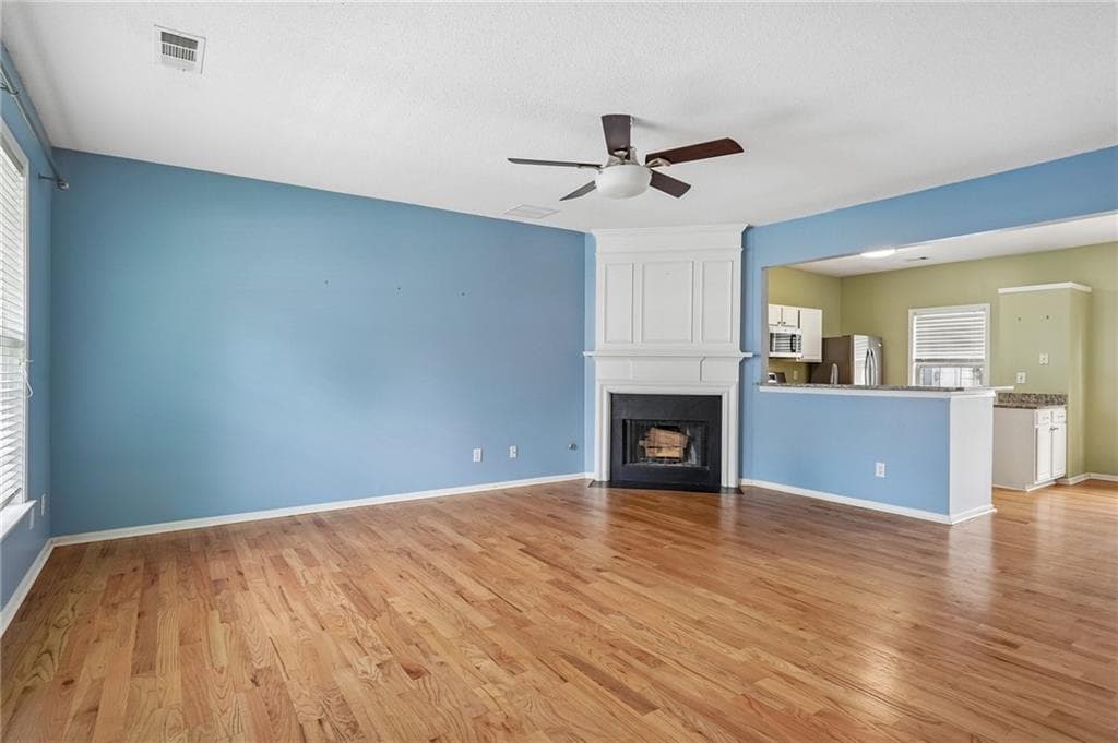 3 bedroom, 3 bathroom, 1,370 sq ft townhouse for sale at 10900 Wittenridge Drive D8, Alpharetta, GA 30022 — photo 6