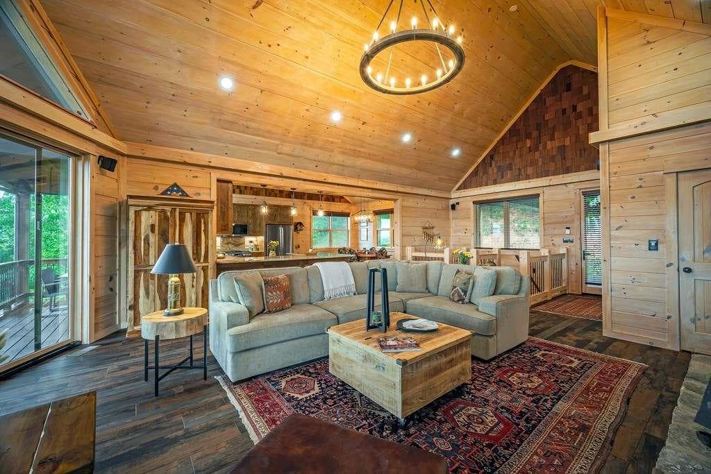 3 bedroom, 3 bathroom, 2,744 sq ft single family residence for sale at 193 Pontoosuc Drive, Mineral Bluff, GA 30559 — photo 6