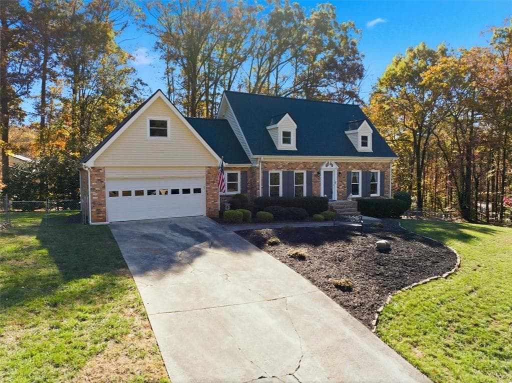 4 bedroom, 3 bathroom, 3,049 sq ft single family residence for sale at 2334 Pine Point Drive, Lawrenceville, GA 30043 — photo 2