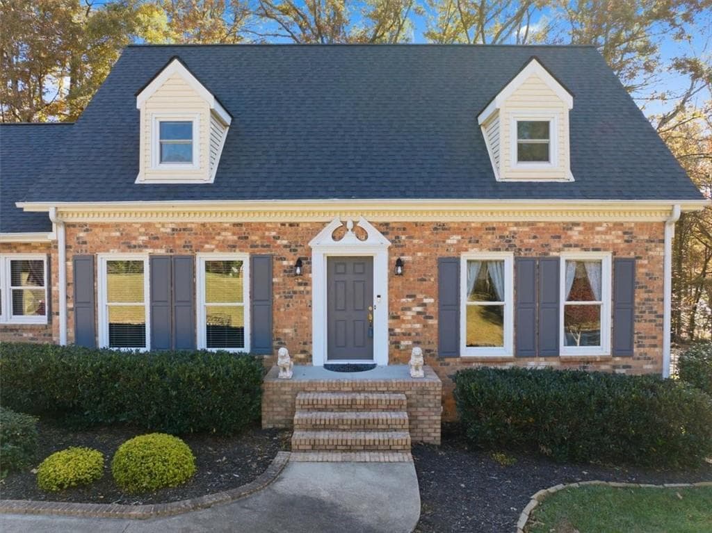 4 bedroom, 3 bathroom, 3,049 sq ft single family residence for sale at 2334 Pine Point Drive, Lawrenceville, GA 30043 — photo 4