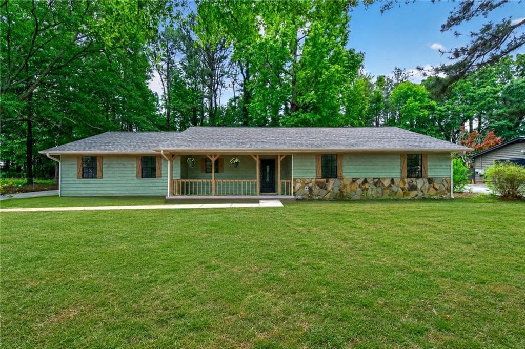 3 bedroom, 2 bathroom, 1,389 sq ft single family residence under contract at 1903 Old Concord Drive, Covington, GA 30016