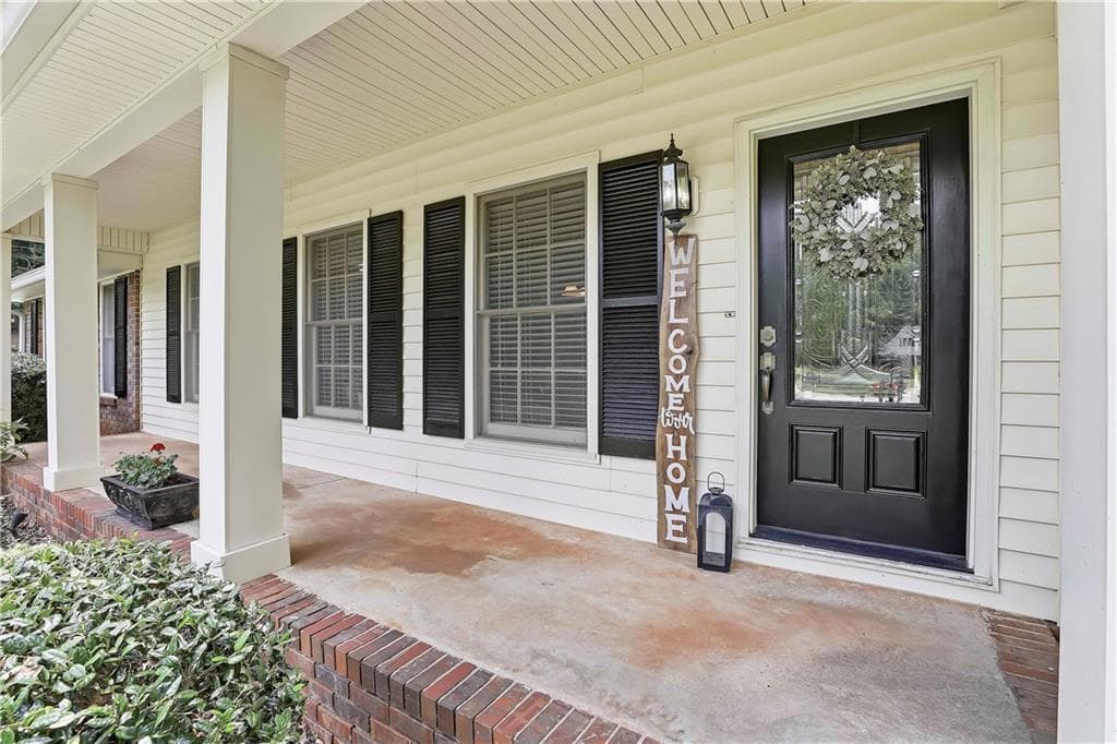 3 bedroom, 2 bathroom, 1,889 sq ft single family residence for sale at 6650 Corico Way, Fairburn, GA 30213 — photo 9