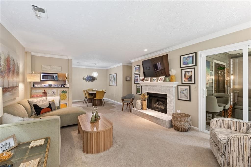 2 bedroom, 2 bathroom, 1,000 sq ft condominium for sale at 525 Warm Springs Circle, Roswell, GA 30075 — photo 7