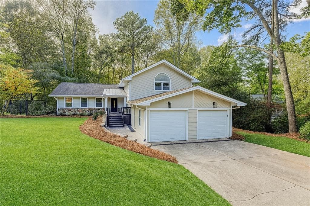 5 bedroom, 4 bathroom, 2,458 sq ft single family residence for rent at 1185 Lake Colony Drive, Marietta, GA 30068 for $4,000 a month — photo 1 of 41