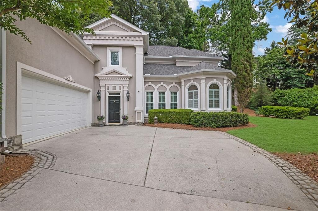 4 bedroom, 3 bathroom, 3,937 sq ft single family residence for sale at 750 Combee Way, Roswell, GA 30076 — photo 3