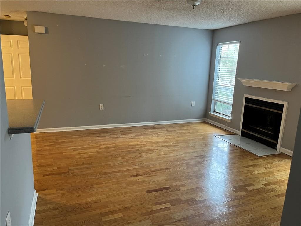 2 bedroom, 2 bathroom condominium for rent at 612 Granville Court, Atlanta, GA 30328 for $1,750 a month — photo 3