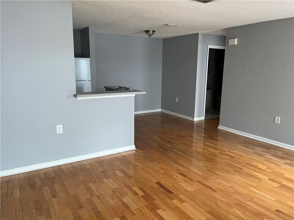 2 bedroom, 2 bathroom condominium for rent at 612 Granville Court, Atlanta, GA 30328 for $1,750 a month — photo 4
