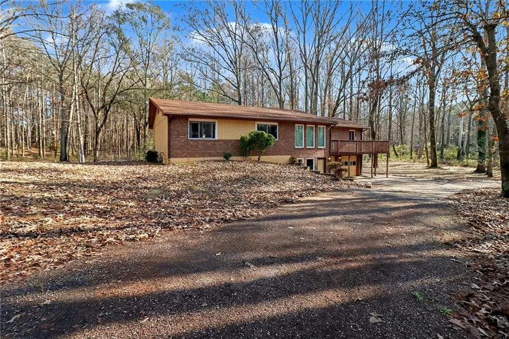 3 bedroom, 2 bathroom, 1,834 sq ft single family residence for sale at 134 Hidden Valley Road, Fayetteville, GA 30214 — photo 2