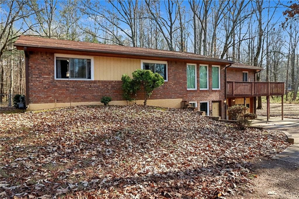 3 bedroom, 2 bathroom, 1,834 sq ft single family residence for sale at 134 Hidden Valley Road, Fayetteville, GA 30214 — photo 4