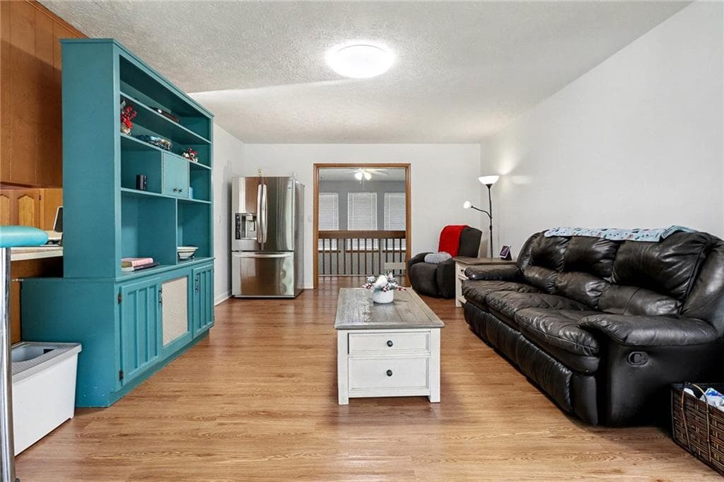 3 bedroom, 2 bathroom, 1,834 sq ft single family residence for sale at 134 Hidden Valley Road, Fayetteville, GA 30214 — photo 9