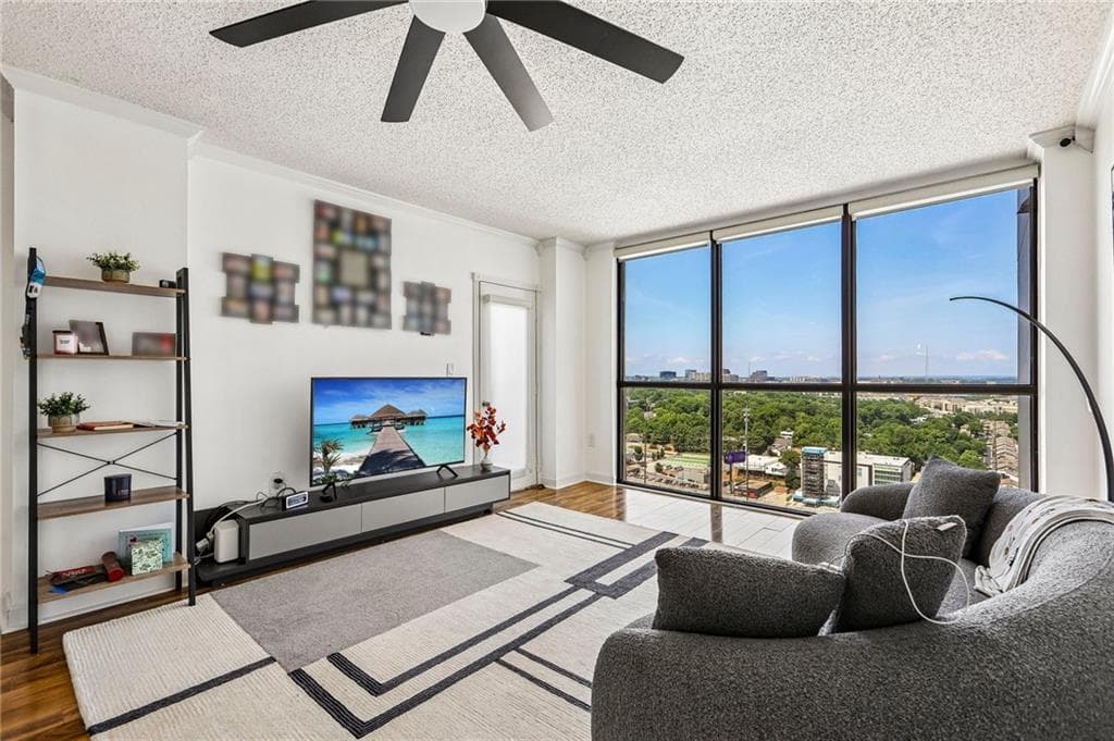 1 bedroom, 1 bathroom, 645 sq ft condominium for sale at 1280 W Peachtree Street 2504, Atlanta, GA 30309 — photo 6