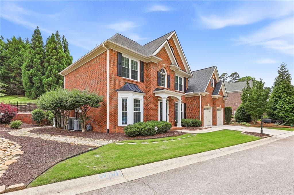 4 bedroom, 3 bathroom, 2,930 sq ft single family residence for sale at 766 Oak Shire Court, Gainesville, GA 30501 — photo 5