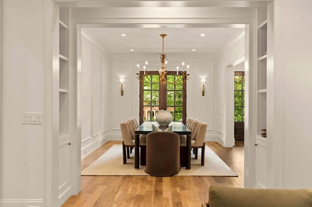 6 bedroom, 8 bathroom, 7,000 sq ft single family residence under contract at 610 River Chase Ridge, Sandy Springs, GA 30328 — photo 6
