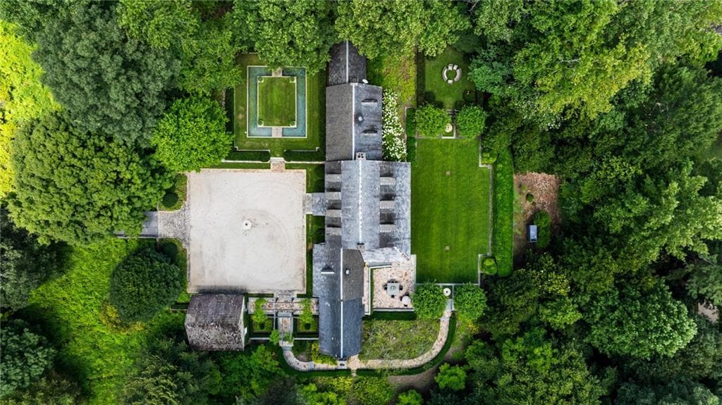 5 bedroom, 5 bathroom single family residence for sale at 1727 W Paces Ferry Road, Atlanta, GA 30327 — photo 9