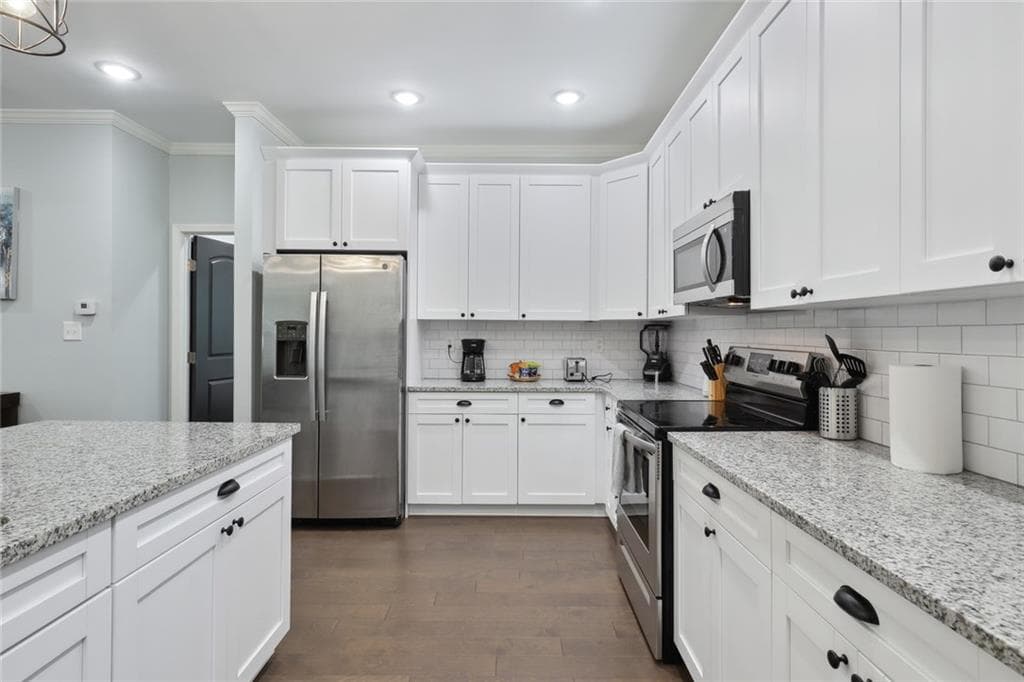 4 bedroom, 4 bathroom, 2,322 sq ft single family residence for sale at 257 Birch Street, Atlanta, GA 30354 — photo 10