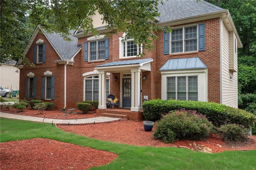 6 bedroom, 5 bathroom, 4,983 sq ft single family residence for sale at 7220 Glen Cove Lane, Stone Mountain, GA 30087 — photo 3