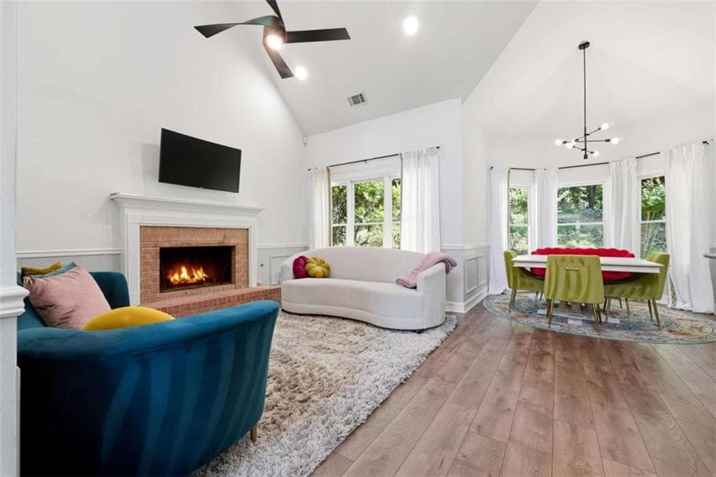 4 bedroom, 4 bathroom single family residence under contract at 4544 Silver Peak Parkway, Suwanee, GA 30024 — photo 6