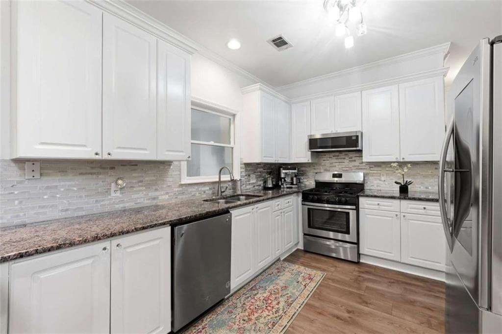 4 bedroom, 4 bathroom single family residence under contract at 4544 Silver Peak Parkway, Suwanee, GA 30024 — photo 9