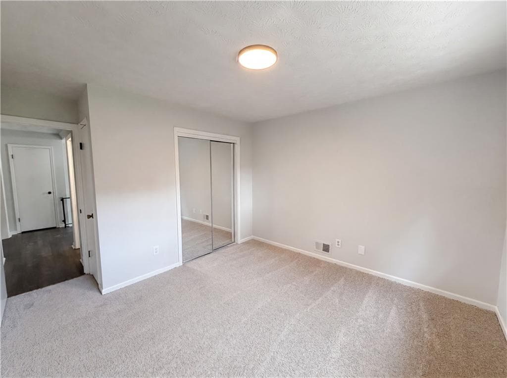 3 bedroom, 3 bathroom, 1,950 sq ft single family residence under contract at 3630 Creekview Circle, College Park, GA 30349 — photo 10