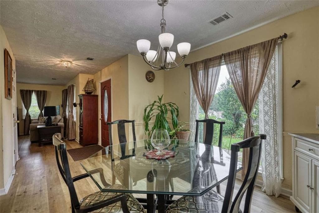 5 bedroom, 3 bathroom, 1,868 sq ft single family residence for sale at 9195 Scarlett Drive, Covington, GA 30014 — photo 3
