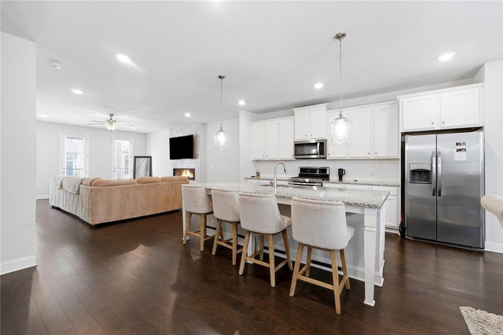 3 bedroom, 4 bathroom, 2,691 sq ft townhouse for sale at 2375 Tarben Drive, Snellville, GA 30078 — photo 2