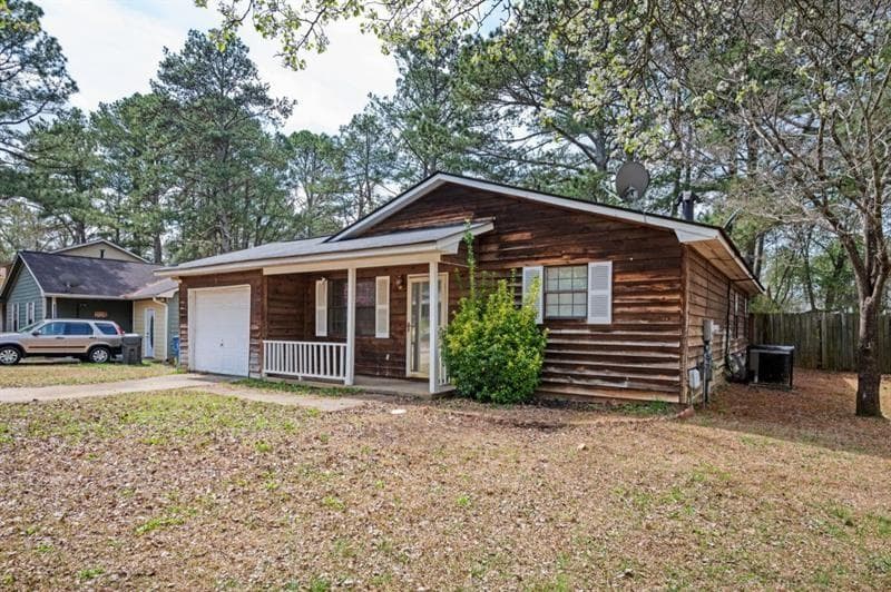 3 bedroom, 2 bathroom, 1,120 sq ft single family residence for sale at 6347 Steepleridge Court, Riverdale, GA 30296 — photo 3