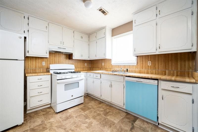 3 bedroom, 2 bathroom, 1,120 sq ft single family residence for sale at 6347 Steepleridge Court, Riverdale, GA 30296 — photo 8