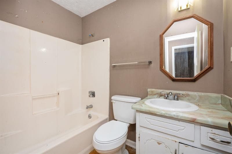 3 bedroom, 2 bathroom, 1,120 sq ft single family residence for sale at 6347 Steepleridge Court, Riverdale, GA 30296 — photo 9