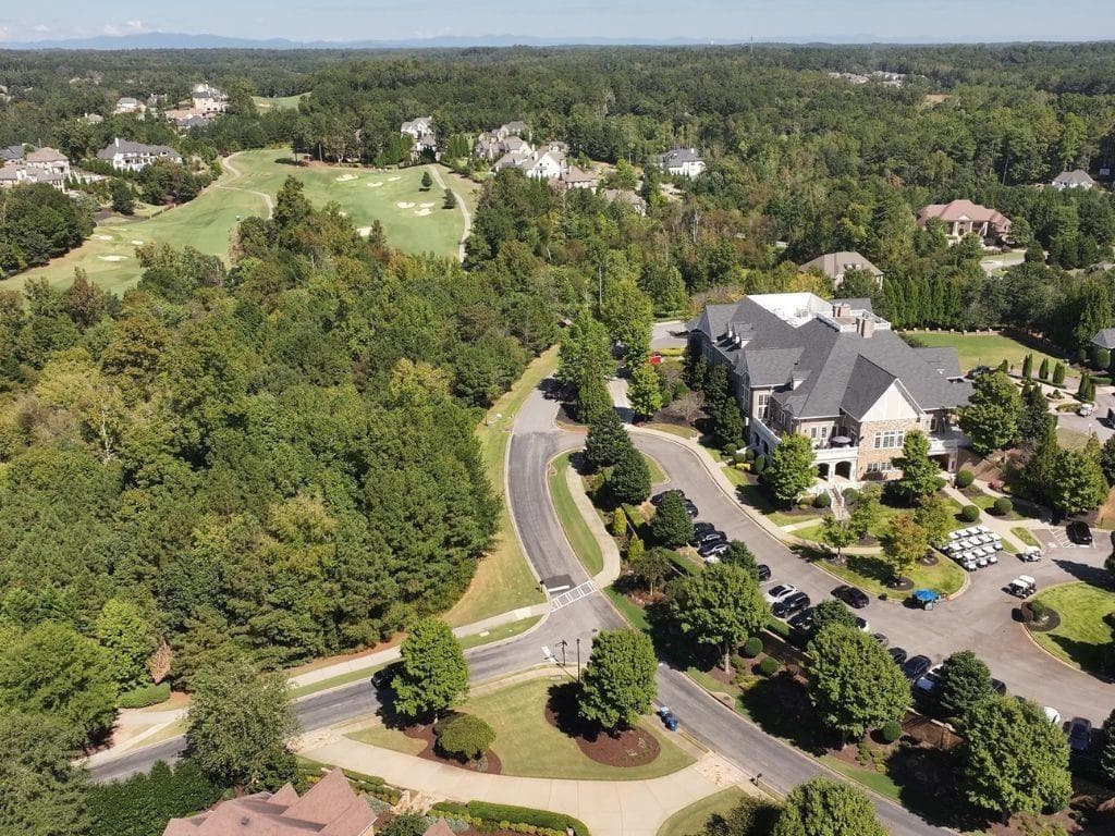 single family residence under contract at 15954 Manor Club Drive, Milton, GA 30004 — photo 2