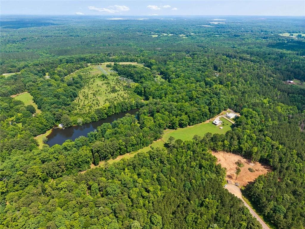 single family residence for sale at 1025 Queens Bridge Way, Griffin, GA 30223 — photo 5