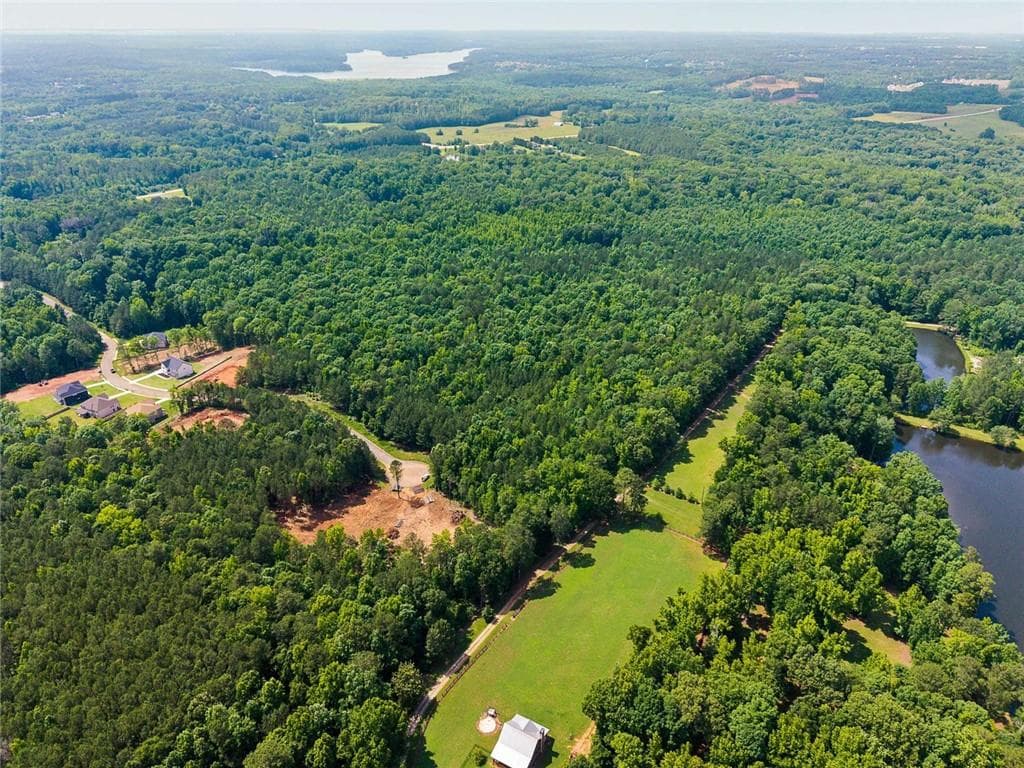 single family residence for sale at 1025 Queens Bridge Way, Griffin, GA 30223 — photo 8