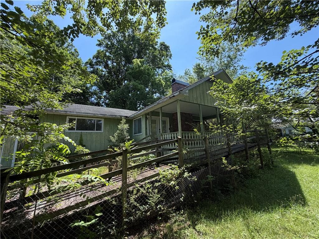 3 bedroom, 2 bathroom, 1,794 sq ft single family residence for sale at 738 Hiawassee Estates, Hiawassee, GA 30546