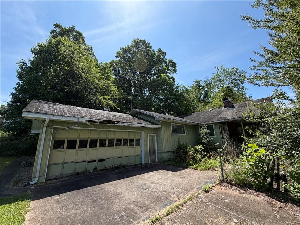 3 bedroom, 2 bathroom, 1,794 sq ft single family residence for sale at 738 Hiawassee Estates, Hiawassee, GA 30546 — photo 6