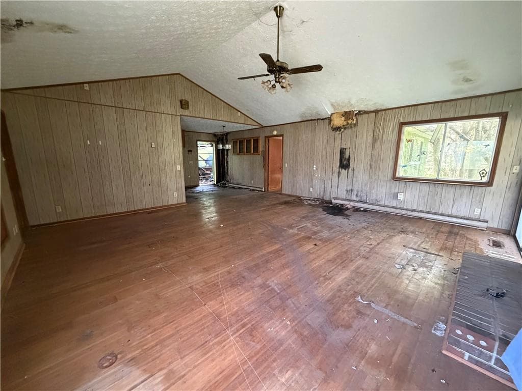 3 bedroom, 2 bathroom, 1,794 sq ft single family residence for sale at 738 Hiawassee Estates, Hiawassee, GA 30546 — photo 7