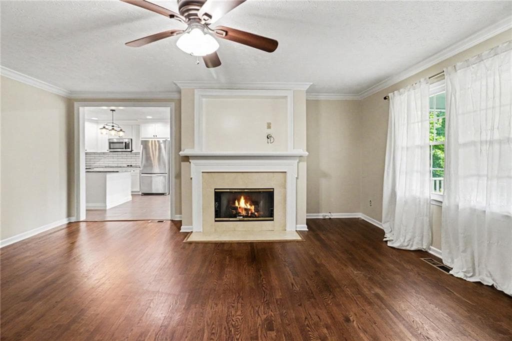 3 bedroom, 2 bathroom, 1,873 sq ft single family residence under contract at 806 Valley Run Drive, Bremen, GA 30110 — photo 6
