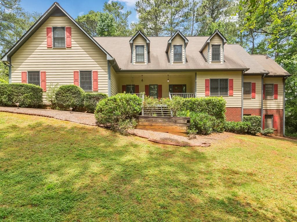 5 bedroom, 4 bathroom single family residence for sale at 2051 E Piedmont Road, Marietta, GA 30062 — photo 4