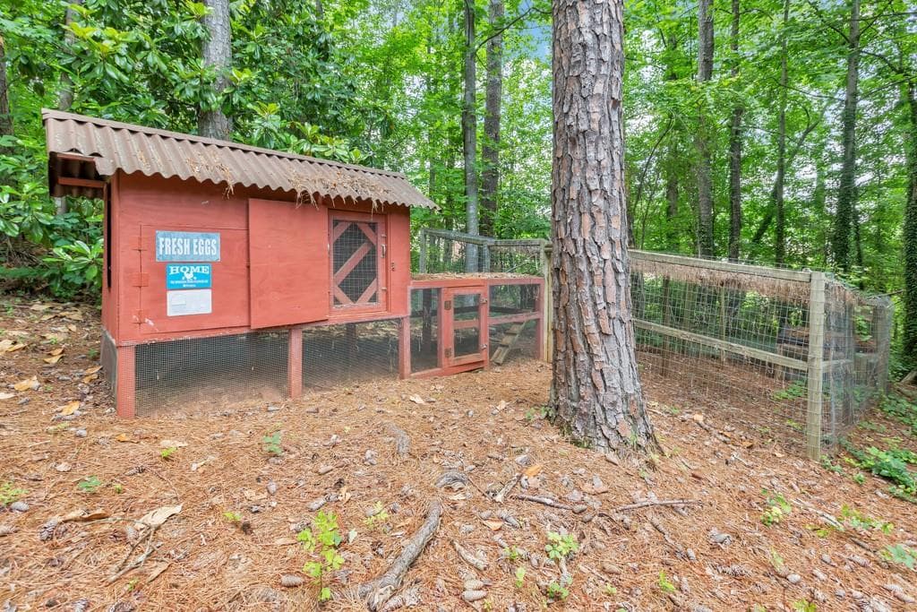 5 bedroom, 4 bathroom single family residence for sale at 2051 E Piedmont Road, Marietta, GA 30062 — photo 8
