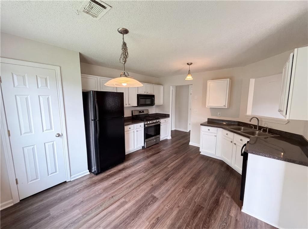 4 bedroom, 3 bathroom, 3,263 sq ft single family residence for sale at 108 Legend Creek Drive, Canton, GA 30114 — photo 2