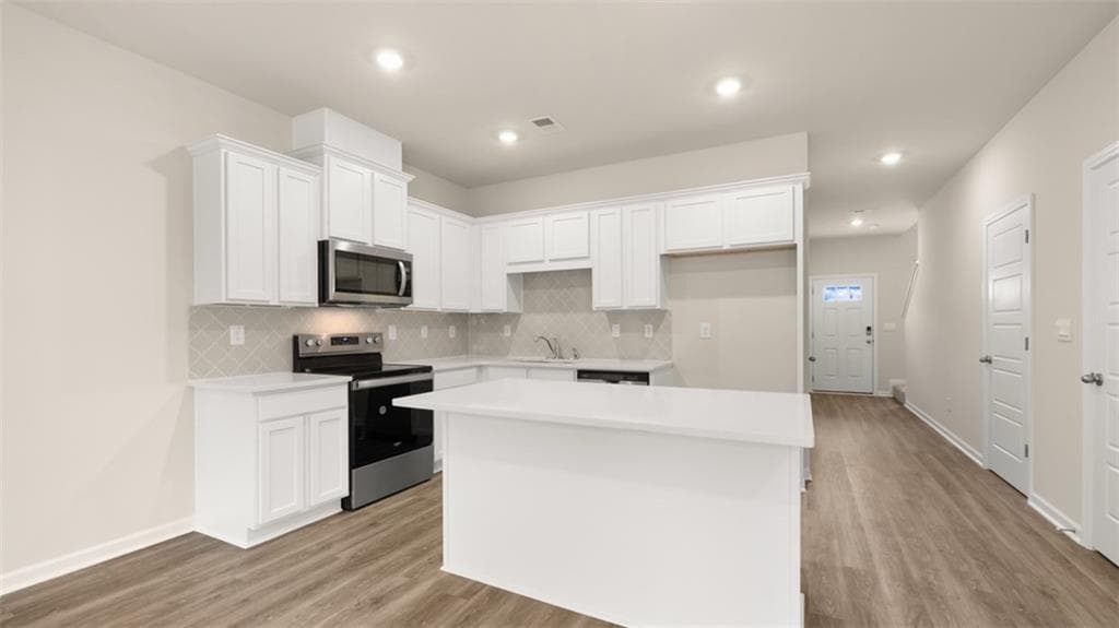 3 bedroom, 3 bathroom, 1,475 sq ft townhouse under contract at 2054 Crossing Rd, Stone Mountain, GA 30088 — photo 7