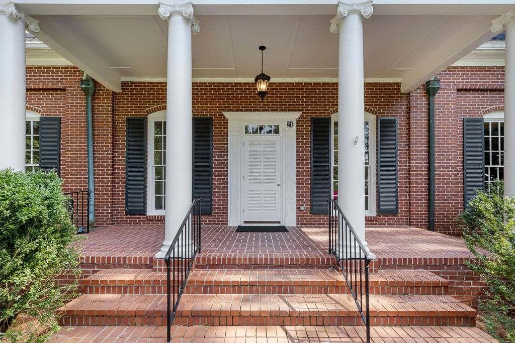 6 bedroom, 7 bathroom, 6,132 sq ft single family residence for sale at 21 Rockridge Road, Rome, GA 30165 — photo 7