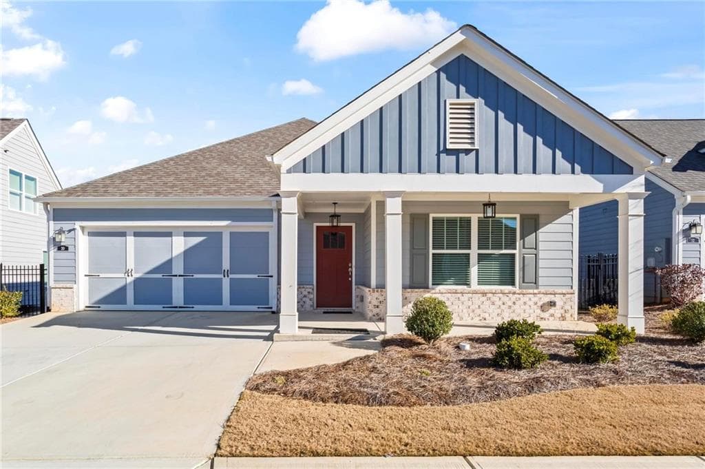 3 bedroom, 2 bathroom, 2,300 sq ft single family residence for sale at 20 Weathervane Way, Hiram, GA 30141 — photo 2