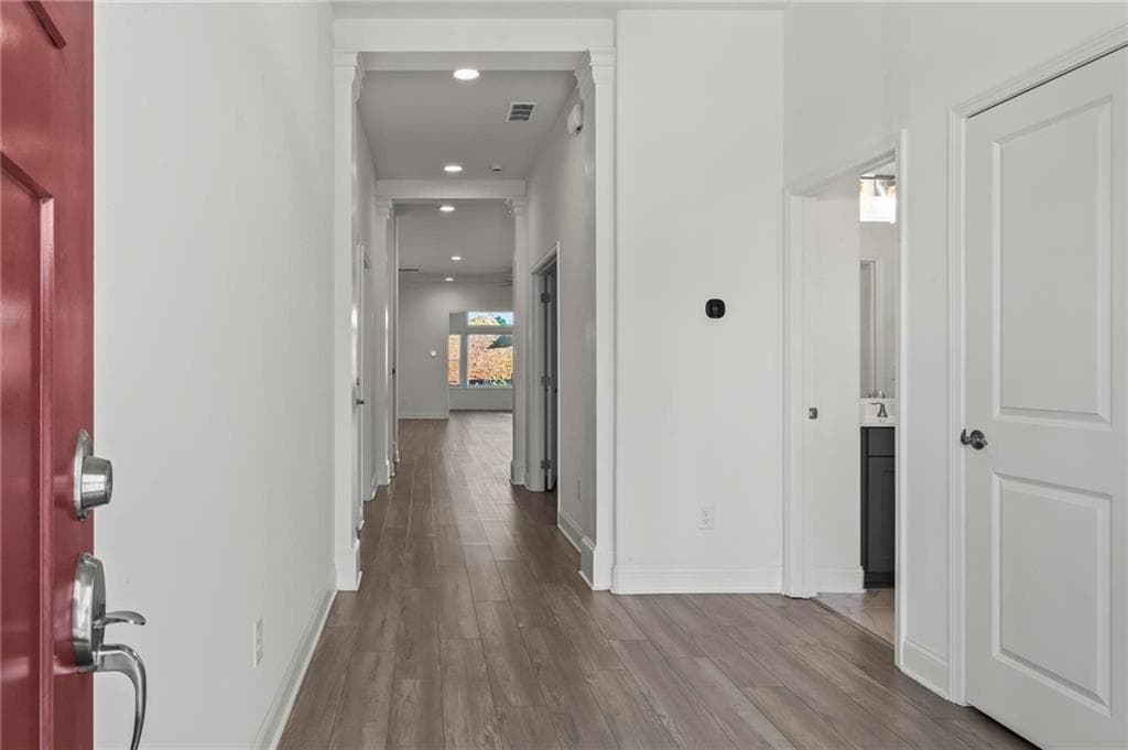 3 bedroom, 2 bathroom, 2,300 sq ft single family residence for sale at 20 Weathervane Way, Hiram, GA 30141 — photo 4