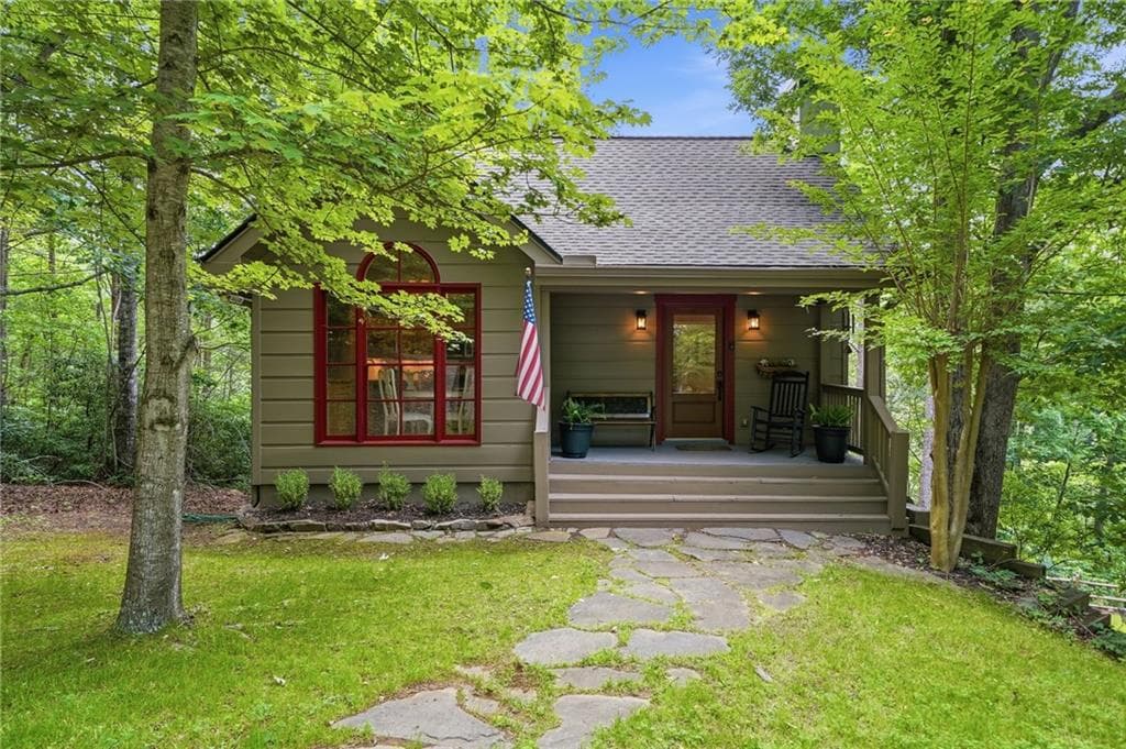 2 bedroom, 2 bathroom, 1,861 sq ft single family residence for sale at 285 Lakeview Road, Jasper, GA 30143 — photo 2