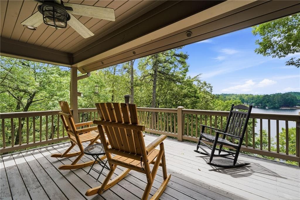 2 bedroom, 2 bathroom, 1,861 sq ft single family residence for sale at 285 Lakeview Road, Jasper, GA 30143