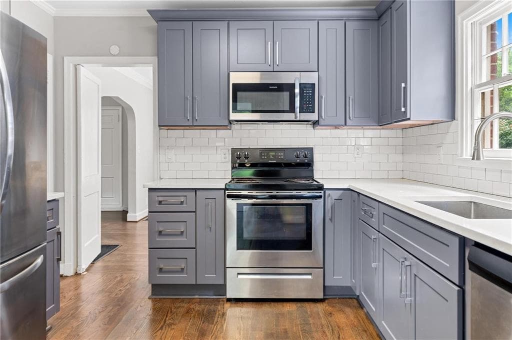 5 bedroom, 2 bathroom, 1,750 sq ft single family residence for sale at 469 Mellview Avenue, Atlanta, GA 30310 — photo 7