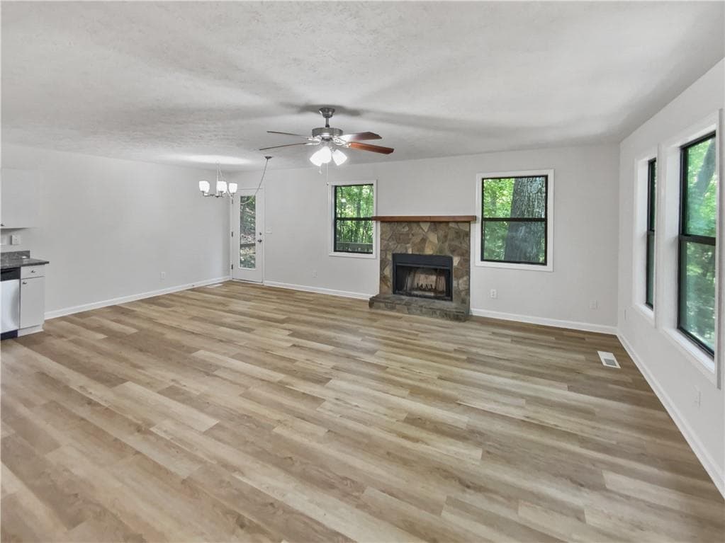 2 bedroom, 2 bathroom, 880 sq ft single family residence for sale at 764 Chestnut Cove Trail, Jasper, GA 30143 — photo 3