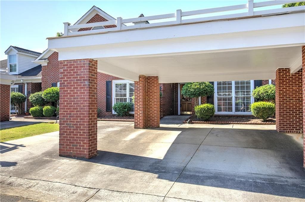 2 bedroom, 2 bathroom, 1,184 sq ft condominium for sale at 214 Manor Way, Cartersville, GA 30120 — photo 3