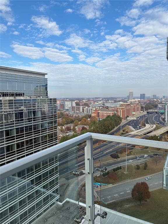 1 bedroom, 1 bathroom, 862 sq ft condominium under contract at 45 Ivan Allen Jr Boulevard 1806, Atlanta, GA 30308 — photo 8