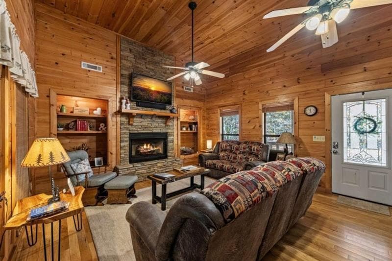 4 bedroom, 3 bathroom, 1,608 sq ft single family residence for sale at 196 Ethan Wilson Way, Morganton, GA 30560 — photo 7