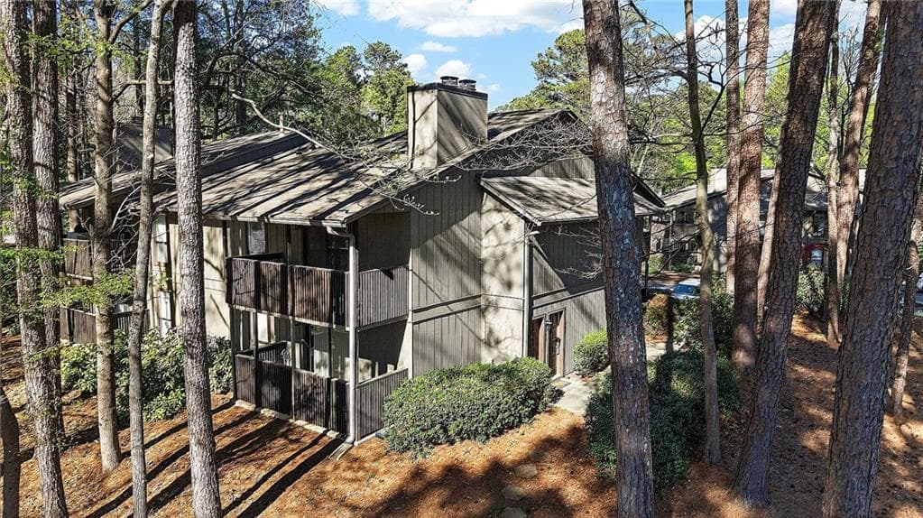 1 bedroom, 1 bathroom, 752 sq ft condominium for rent at 903 Cumberland Court, Smyrna, GA 30080 for $1,350 a month — photo 1 of 22